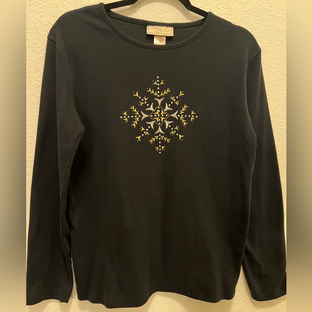 M&C Sportswear Women’s Holiday Top Size Medium